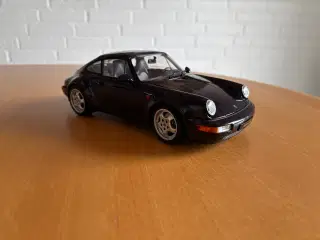 Porsche 911 1:18