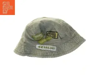 Bøllehat med mærker (str. Ø 28 cm)