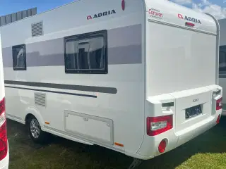 2019. Adria Adora 522.