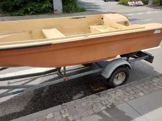 Bådtrailer og båd