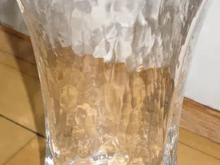Flot Vase i glas BJØRN RAMEL.