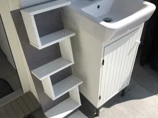 Mini håndvask med kabinet, hane og hylder