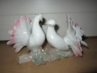 Rigtig flot Tysk due figur fra 60erne