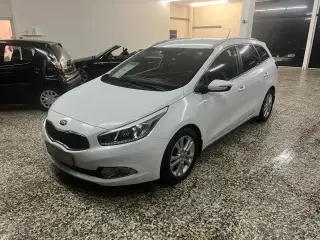 KIA CEED 1.6 CRDI Premium Stationcar 