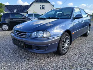 Toyota Avensis 1,6 benzin 