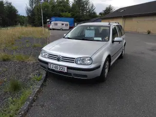 Synet VW GOLF ST car 1,6B