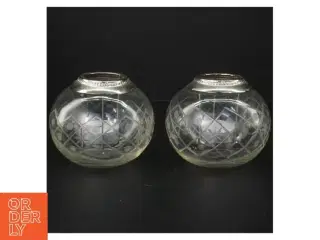 To runde lysestager med glasdesign (str. Ø. 11 cm. 2 styk)