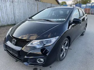 Lækker bil med god plads