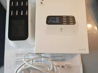 Usb ladet med 8 usb stk. Med original emballage 