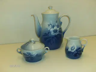 Kaffestel Julerose sælges KUN samlet