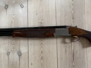 Links haglgevær med chokes og transport etui.