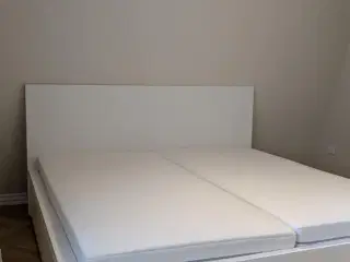 Ikea seng Malm 