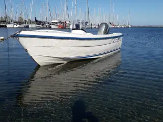 Ørnvik styrepultsbåd,17 fod,60 hk Mariner