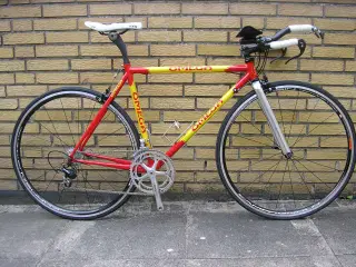 Triathlon/TT-cykel. Omega 853
