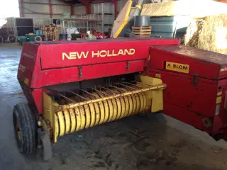 Halmpresser New Holland 370