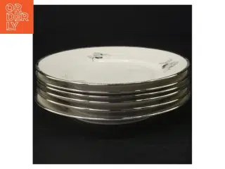 Porcelænstallerkner med blomstermotiv fra Københavns Porcellains Maleri (str. Diameter 16 cm)