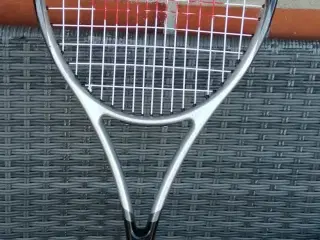 TENNIS, WILSON HAMMERCOMP GRAPHITE I FLOT STAND