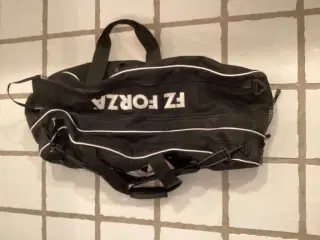 Fin stor FORZA badminton-/tennistaske med flererum