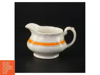 Porcelæn flødekande med orange stribe (str. 13,5 x 10,5 x 8 cm)