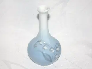 Vase med liljekonval fra B& G