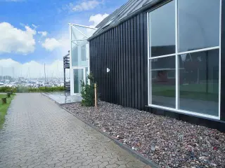 Sjældent udbudt lejemål på Ishøj Havn