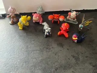 Ældre Pokemon figurer