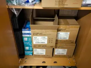 "Tøm skabet" - Handsker m.v.