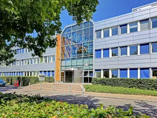 Nyrenoveret kontorhotel på Roskildevej