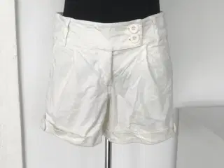 Shorts str.36