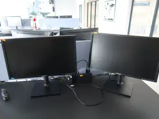2 stk. computerskærme SAMSUNG S24E450, dockingstation LENOVO Thinkpad