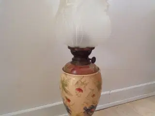 Antik unik petroleumslampe
