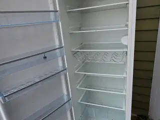 Køleskab ca 10 gammel.