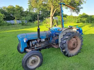 Fordson Dexta