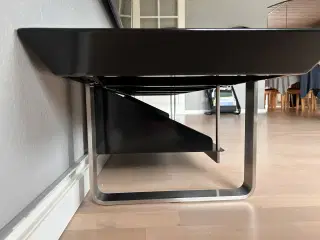 TV møbel i malet jern
