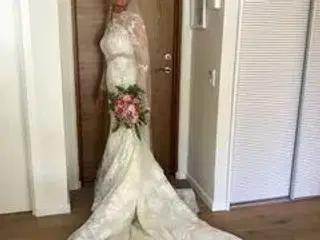 Unik og speciel brudekjole (byd gerne)