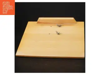 Bordkalender i træ (str. 16 x 19 cm)