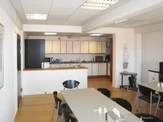 Kontor eller klinik fra 299-598 m²