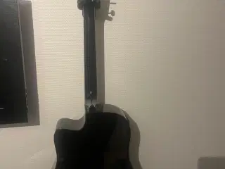 Halv akustisk guitar 