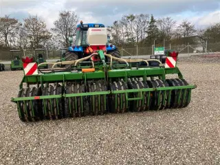 Amazone CATROS 4001-T med såmaskine