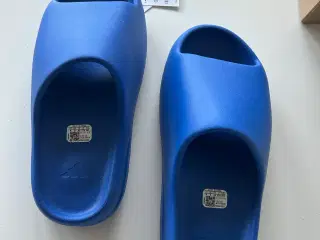Adidas str. 43 sandal