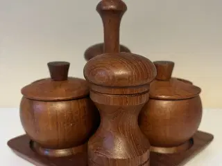 Smuk platmenage i teak fra 60-70’erne