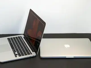 MACBOOK PRO 15" 2.2 GHZ I7 16GB RAM 256GB SSD 2015