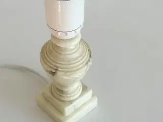 Lille bordlampe, lakeret