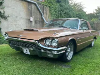 1964 Ford Thunderbird 