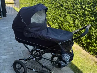 Barnevogn sælges