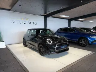 MINI Cooper SE  Camden Edition 33