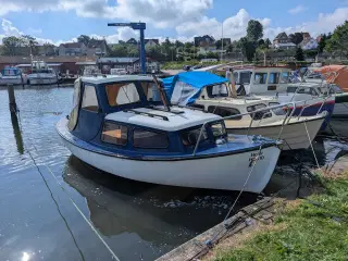 Lysnæs 18 motorbåd -Yanmar 2GM20 