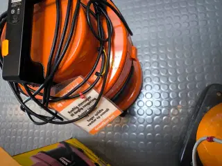 2 stk. tør/vådsugere bl.a. VAX inkl. tilbehør