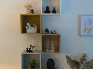 Væghænt hylde/skab EKET