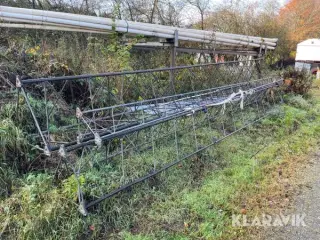 Gittermast i massiv jern 1 styk, 30 meter.